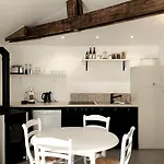 Apartment Du Domaine Equestre B & G Saint-Medard (Charente)