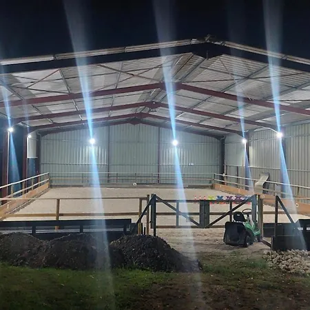 Du Domaine Equestre B & G * Saint-Médard